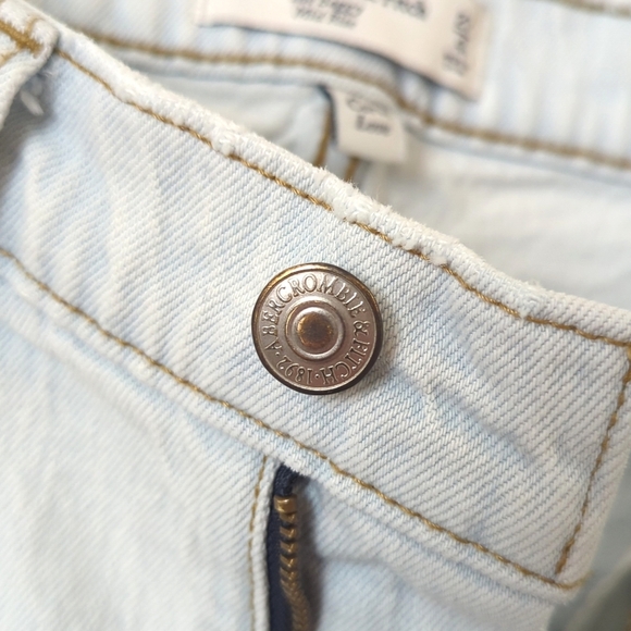 Abercrombie & Fitch Light Wash Baggy Mid Rise Straight Leg Curve Love Jeans 27 - Picture 10 of 14